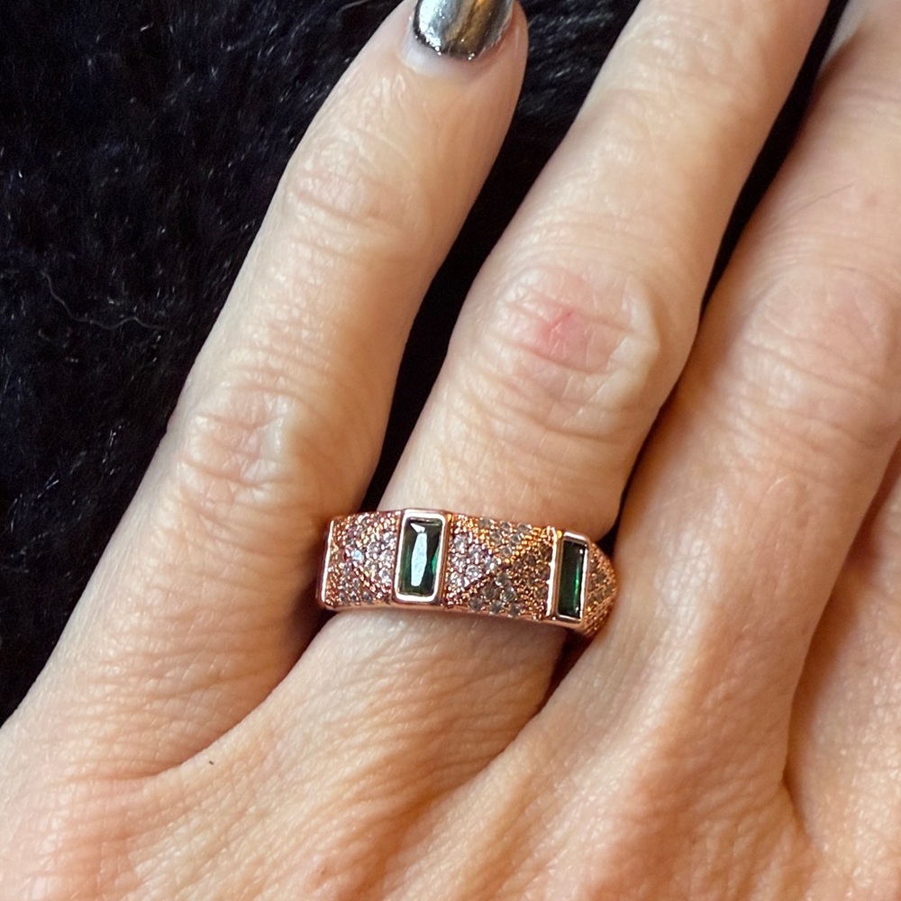 Bomb Party Emerald Ring | Size 5 | Rose Gold Plated | Baguette Cut | Pave NWT - Picture 4 of 5